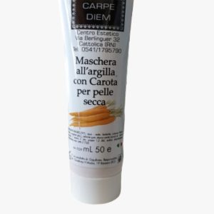 Maschera alla carota per pelli secche